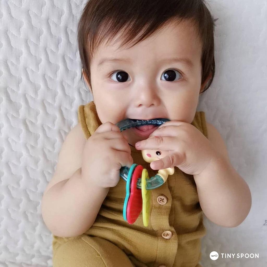 Sophie la Giraffa Sacchetto regalo sonaglio a forma di cuore con biglietto con messaggio Vulli giapponese Dentizione Può essere utilizzato da 0 anni e 3 1 anno Articoli per il primo bambino