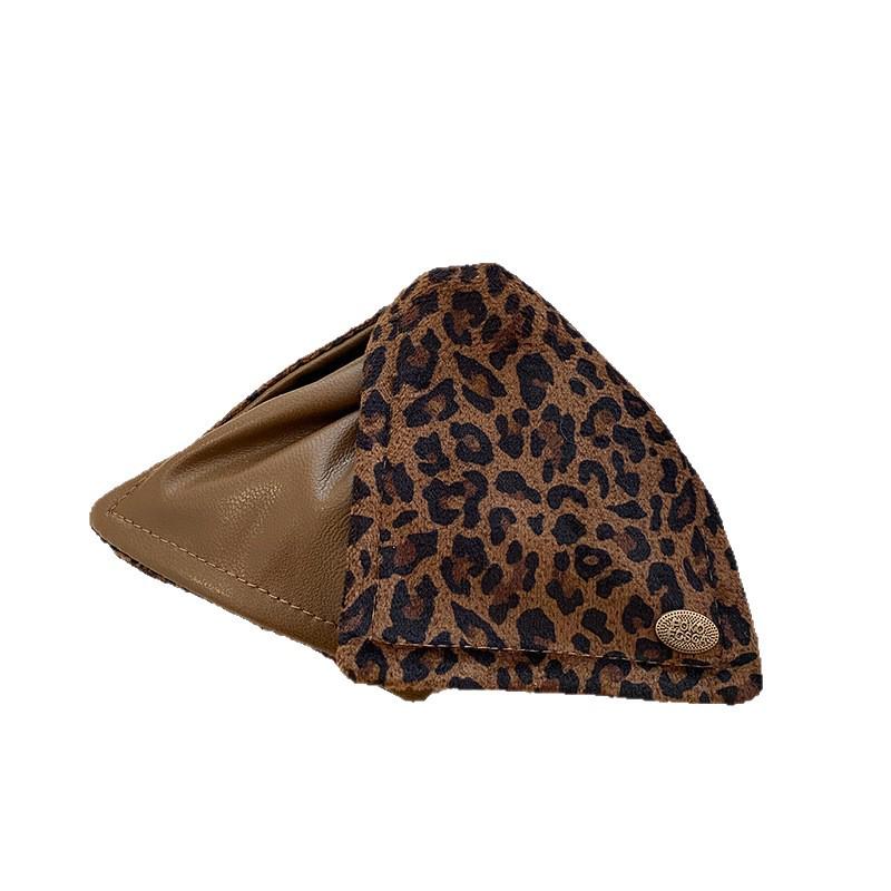 Leopard Print Triangular Hair Clip: High-End Retro Leather & Fabric Hair Accessory for Women