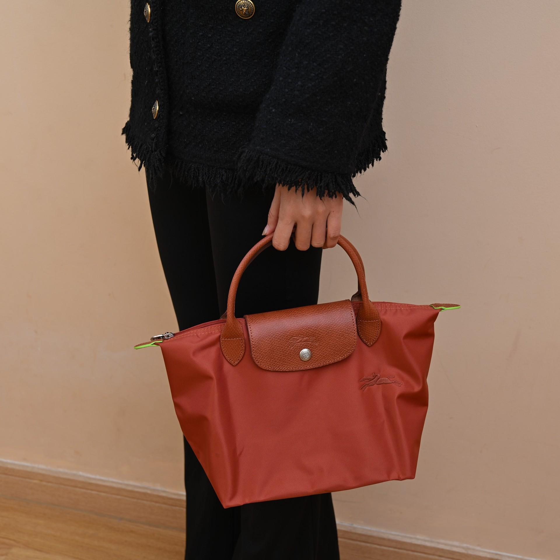 

Longxiang Classic Hand-held Nylon Dumpling Bag, Embroidered Large-capacity Tote Bag, Waterproof Folding Single-shoulder Bag 23*22*14