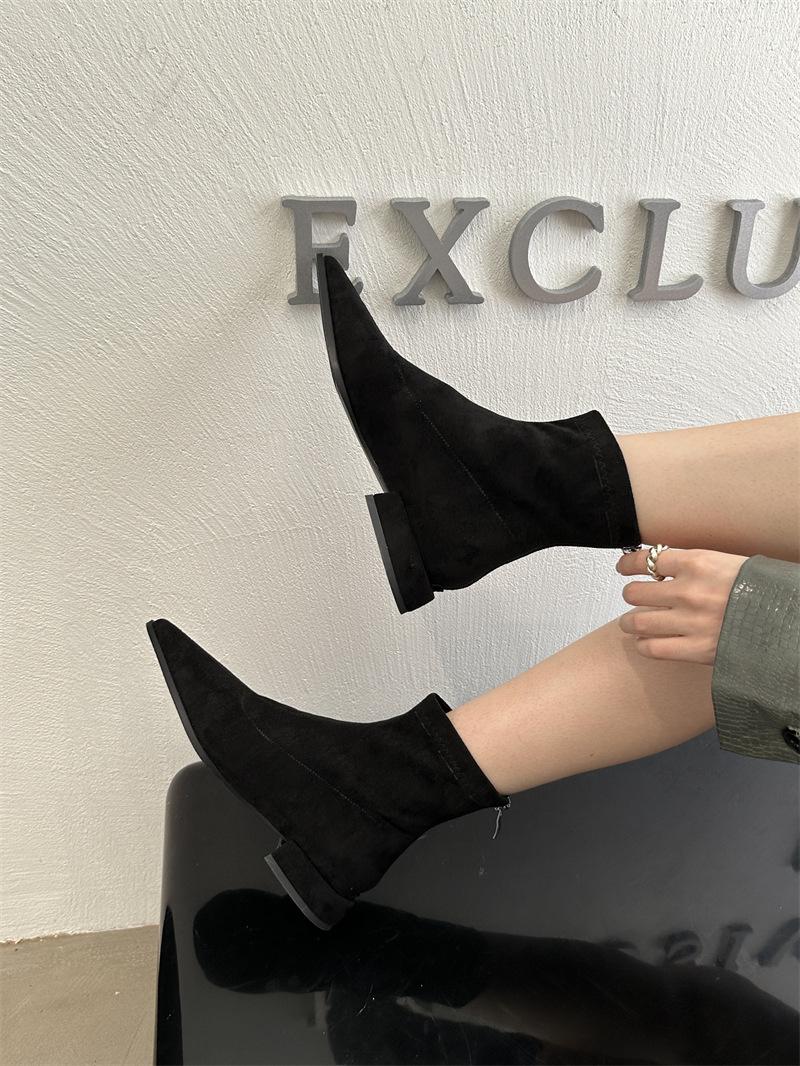 

2025 autumn and winter new European and American style boots women s leopard print suede short boots pointed thick heel women s boots Martin boots l 35