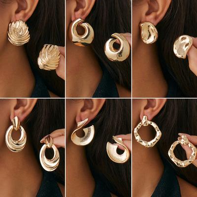 Wind Texture Metal Pleated Stud Earrings Design Sense Geometric Hollow Spiral Earrings
