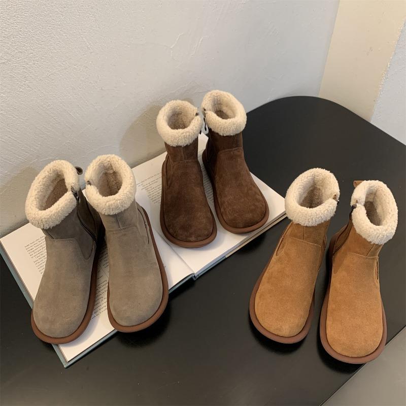 Snow boots women's winter new retro velvet cotton shoes flat bottom ugly cute fluffy short boots women