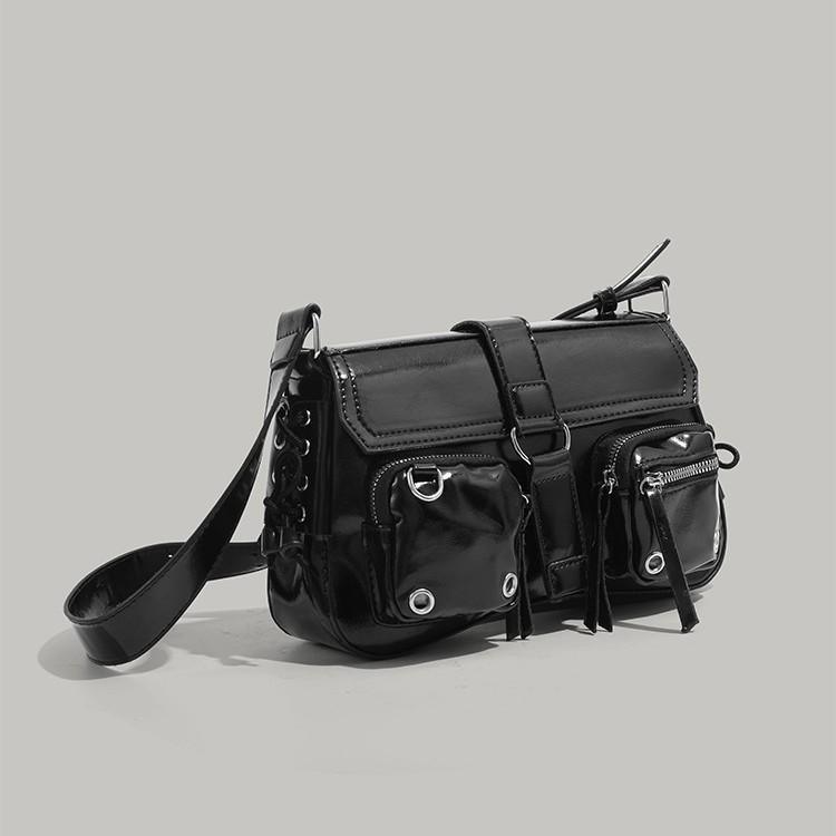 2025 New Motorcycle Style Sweet Cool Millennium Hot Girl Single Shoulder Underarm Bag High-end Versatile Niche Crossbody Bag