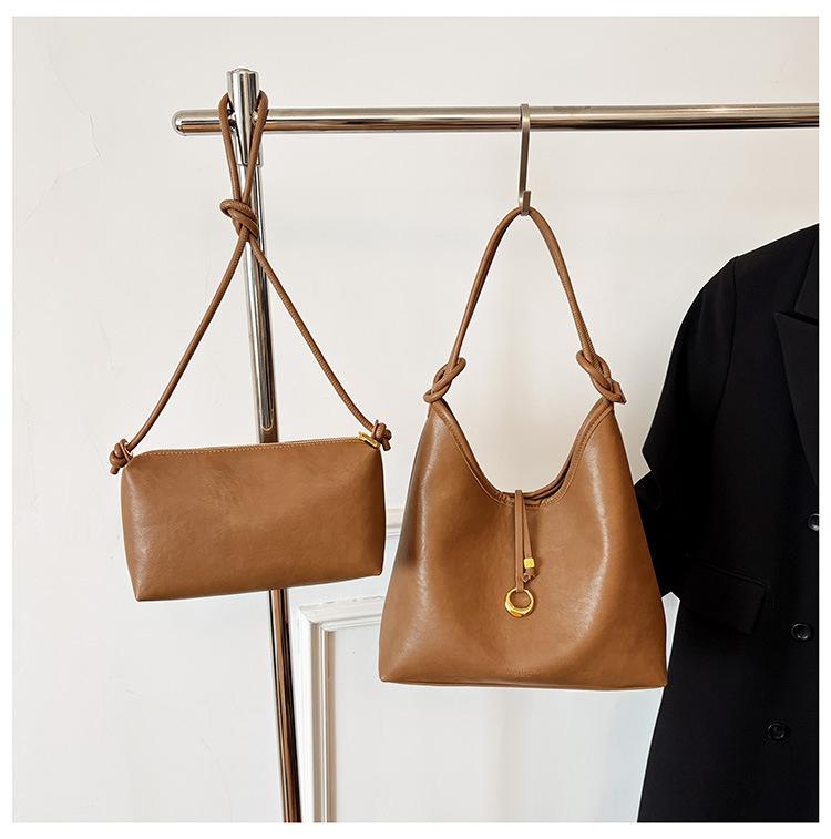 Tote Bag New Versatile Simple Commuting Bag Retro Fashion Armpit Bag Lazy Style Large Capacity Shoulder Bag