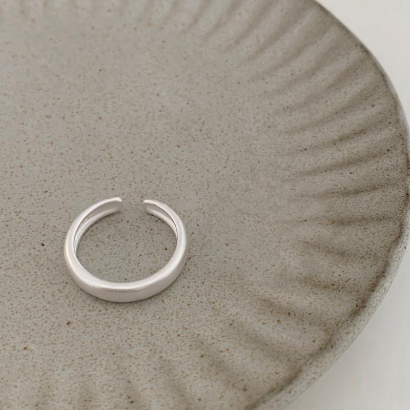 

Модное простое кольцо из пресноводного жемчуга для женщин с регулируемым дизайном, идеально для повседневной носки J3286