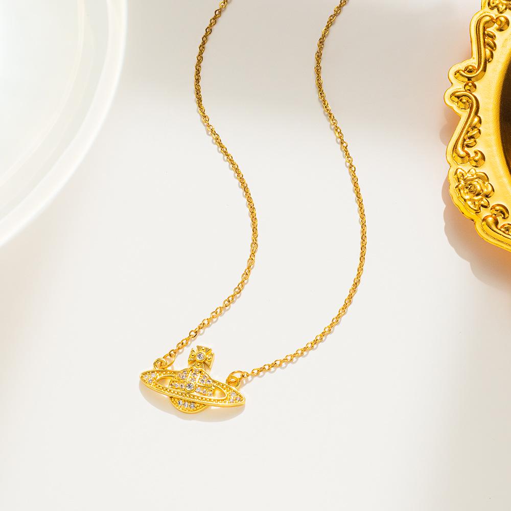 Elegant Colorfast 18K Rose Gold Necklace with Swan & Four-Leaf Clover Charm