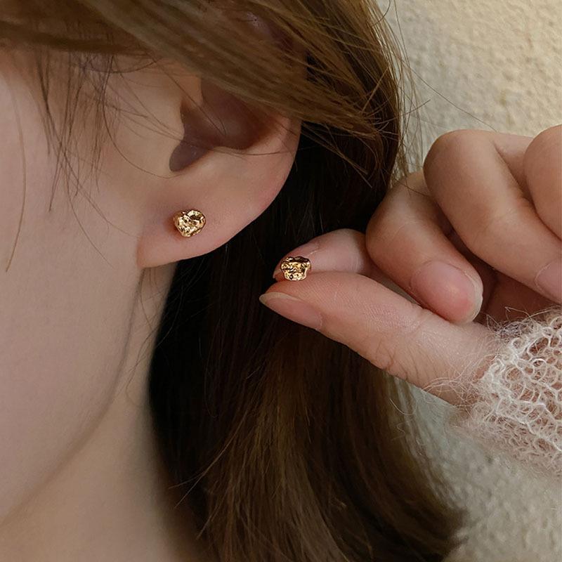 Wind Irregular Tin Foil Texture Stud Earrings Temperament Versatile Women's Earrings Creative Design Sense Niche Earrings