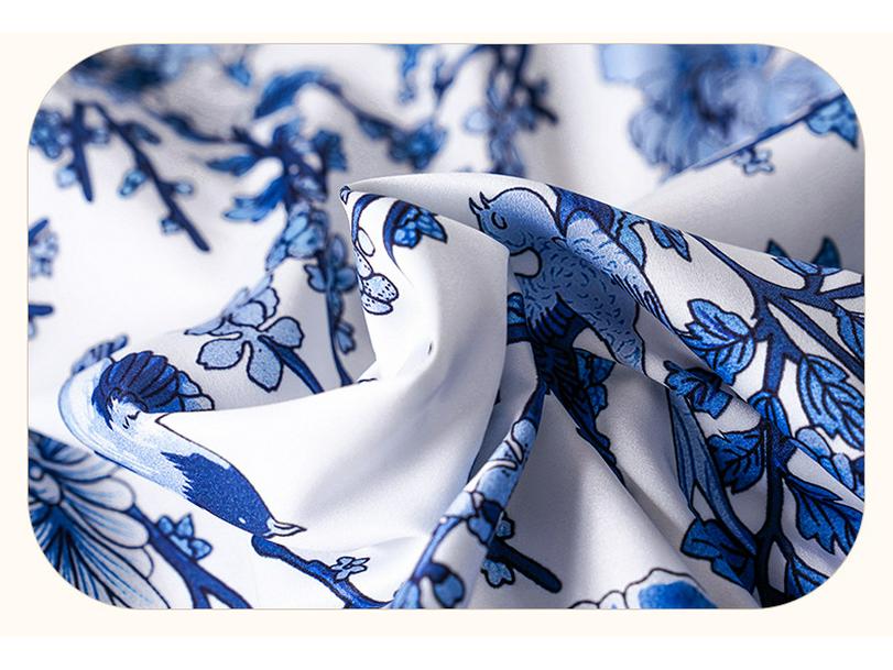 Cheongsam-Kleid mit chinesischem Tusche-Druck