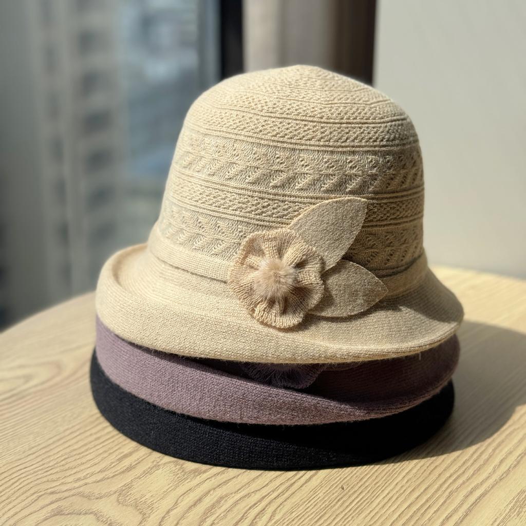 Chapeau de Pêcheur Tricoté Dôme Automne et Hiver Version Coréenne Tendance Décontracté Polyvalent Chapeau Bassin Relevé pour Mère Rend le Visage Plus Petit