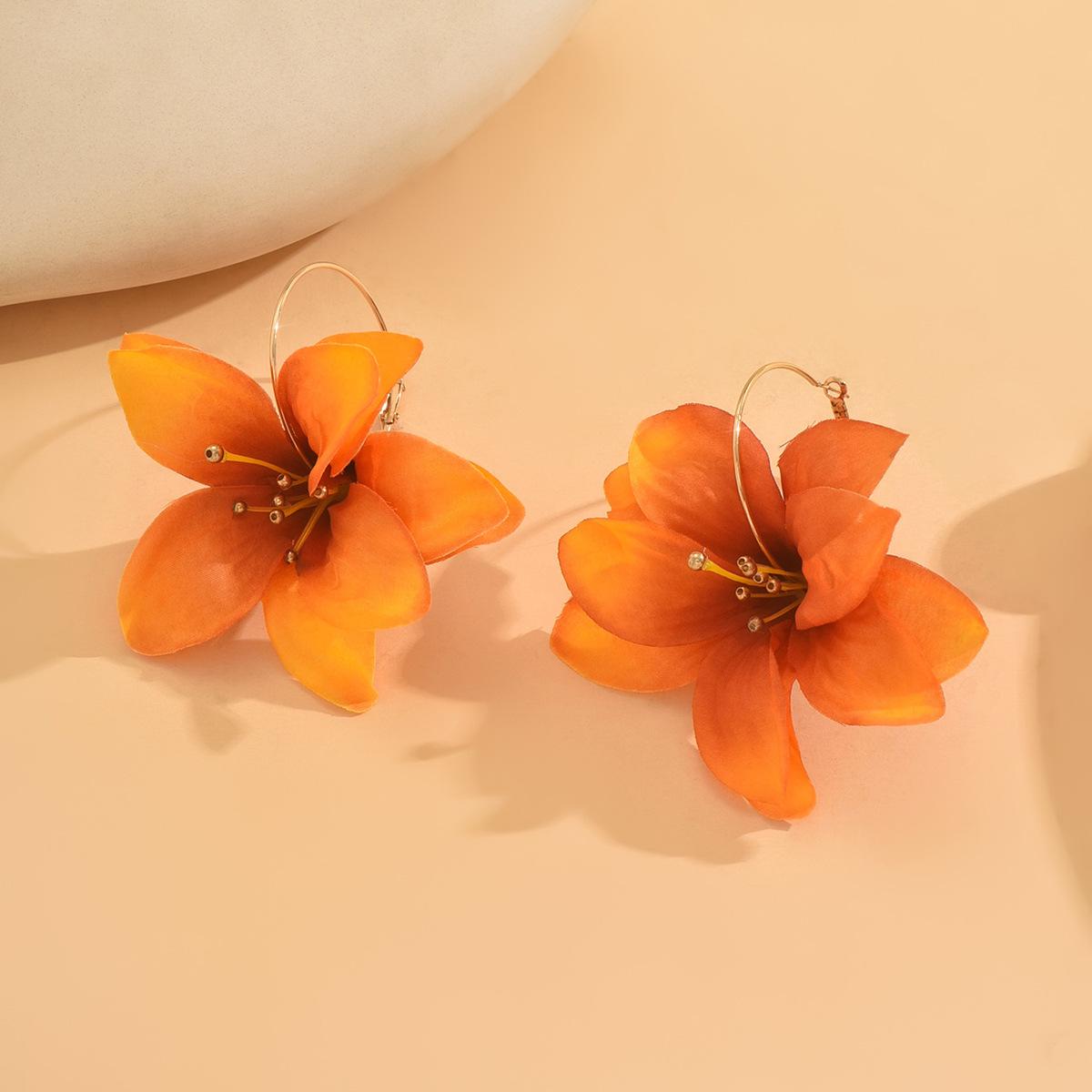 Серьги-цветы симуляция темпераментные серьги-цветы с меньшим сердцем