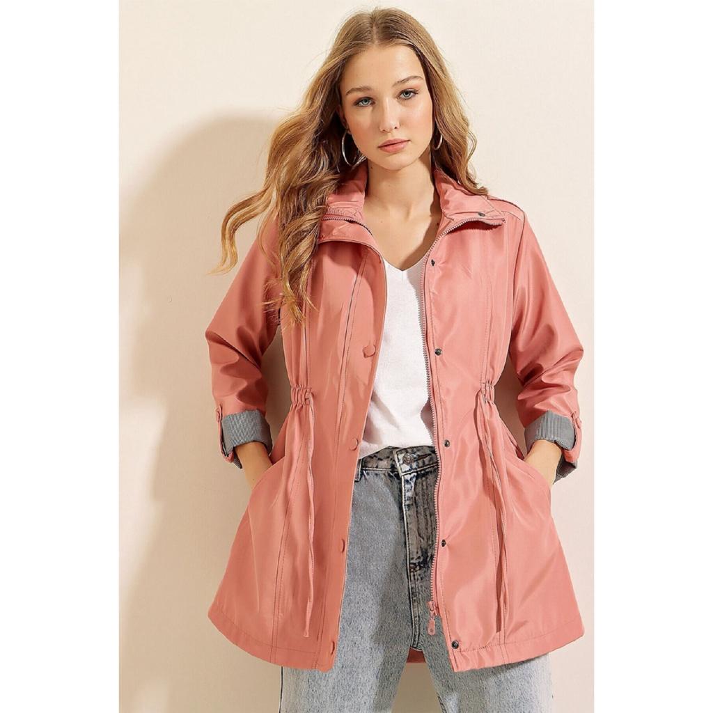 Blugi de damă cu talie strânsă