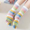 Calzini a strisce arcobaleno a tubo medio per donne e ragazze, casual, traspiranti, a cinque dita separate, per corsa e sport
