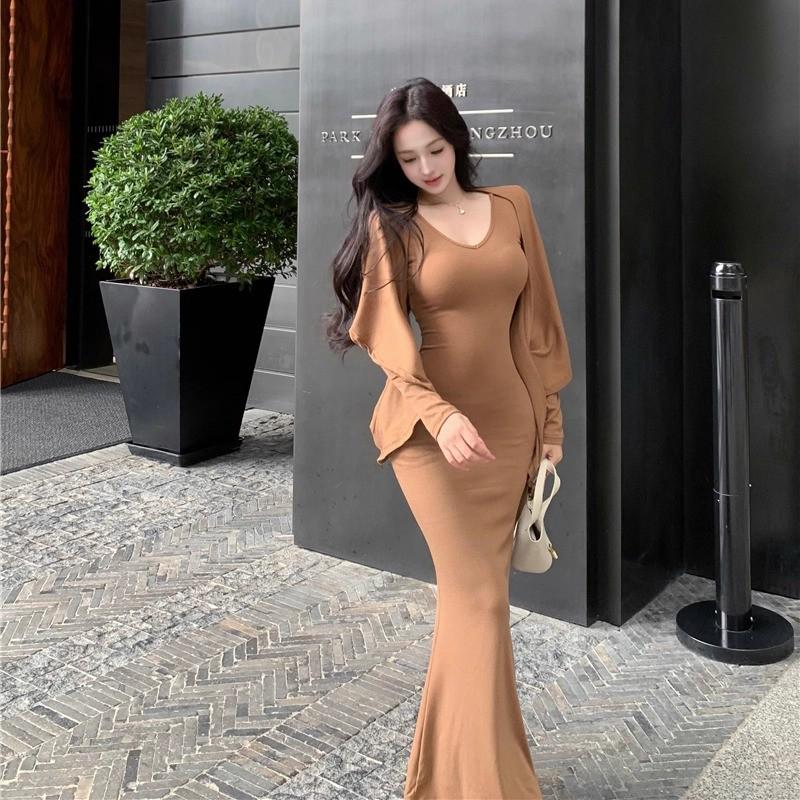 2025 Autumn Women's V-neck Waist-cinching Long-sleeve Hip-hugging Cardigan Dress Set