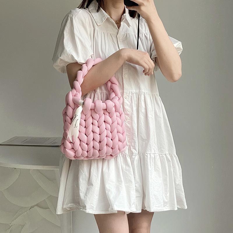 Borsa Intrecciata A Mano In Filato – Tote Colorata Con Tracolla A Catena, Artigianale Unica