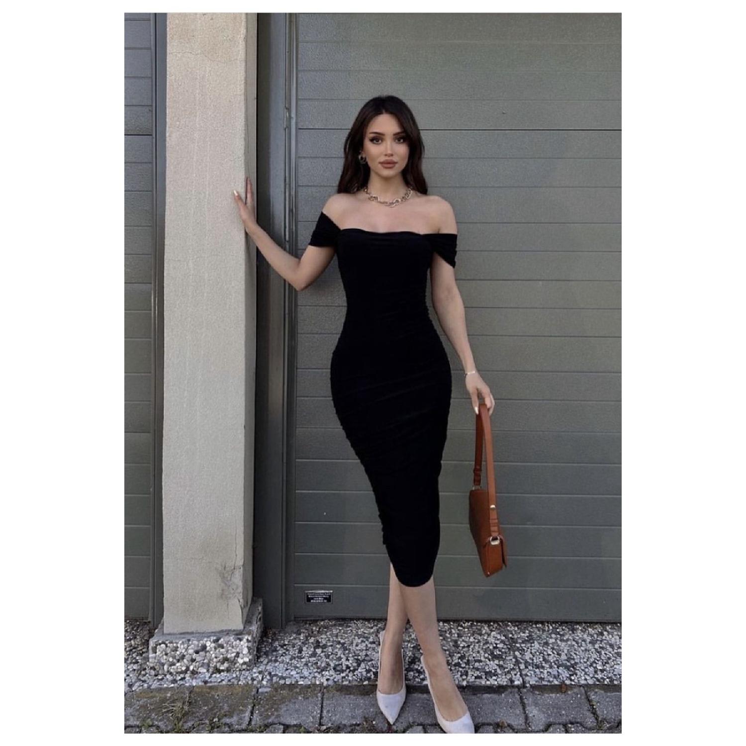 

Женское черное платье миди со сборками 2XS чёрный