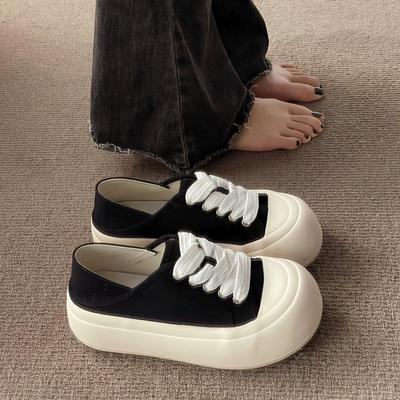 Plateauschuhe mit dicker Sohle, kleine weiße Schuhe 2025 Sommerknaller, atmungsaktiv und leicht, Damen-Slipper, vielseitig, hässlich und niedlich, mit großem Kopf br