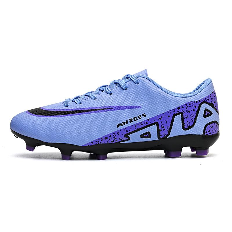 נעלי כדורגל חדשות נמוכות לגברים ונשים עמידות לשחיקה ומונעות החלקה נעלי ספורט מקצועיות עם פקקים ארוכים ציפורניים שבורות