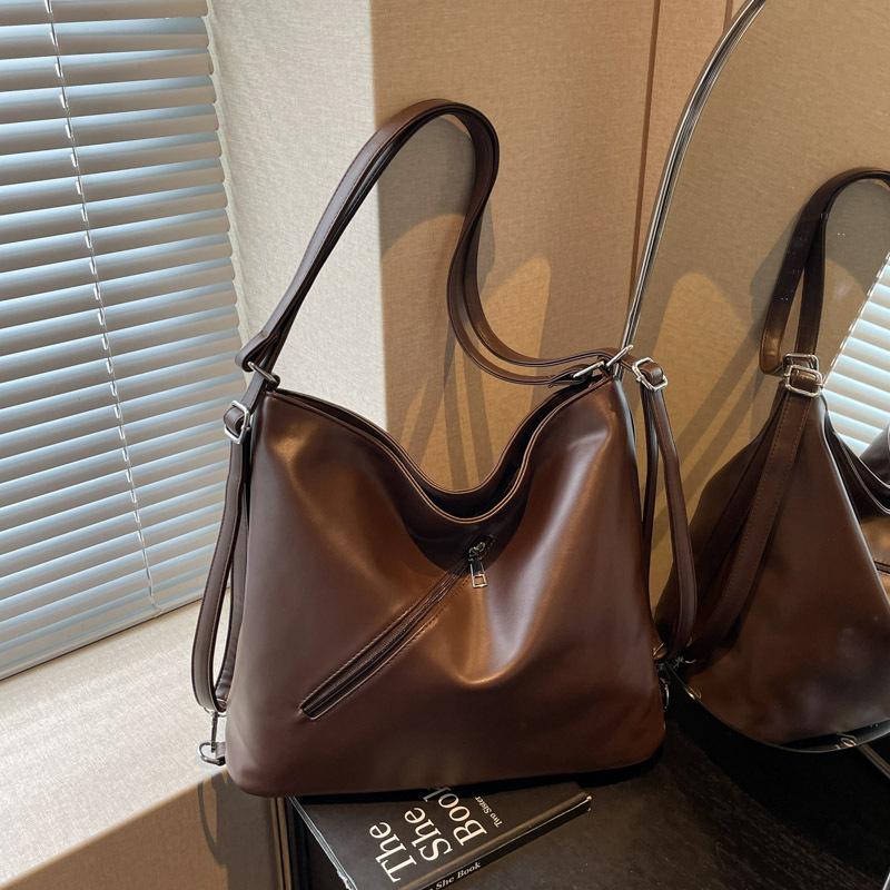 

Вместительная сумка-тоут для поездок на работу, женская универсальная повседневная сумка-рюкзак в зарубежном стиле в студенческом стиле, новая сумка через плечо 2025 года кофейный