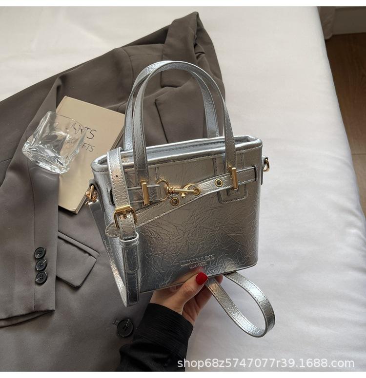 This year's popular bags women's 2025 new fashion fashion retro handbag commuter shoulder crossbody bucket bag