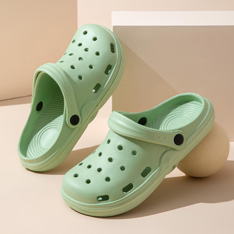 Women's 2024 Summer Outdoor Beach Sandals - Lightweight, Half-Covered, Unisex Baotou Style.