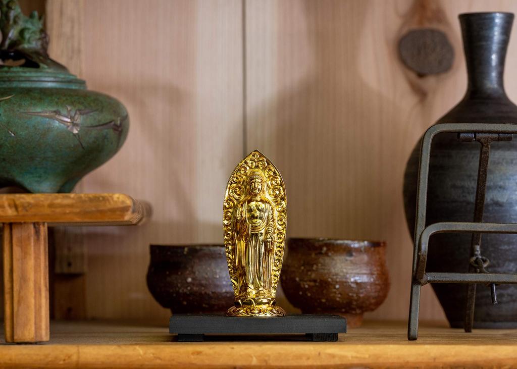 Stehende Amitabha Buddha Statue Watanabe Keishu Originalmodell für im Jahr des Hundes Geborene oder Tierkreis-Schutzgottheit Takaoka Bronze Buddha [Klein