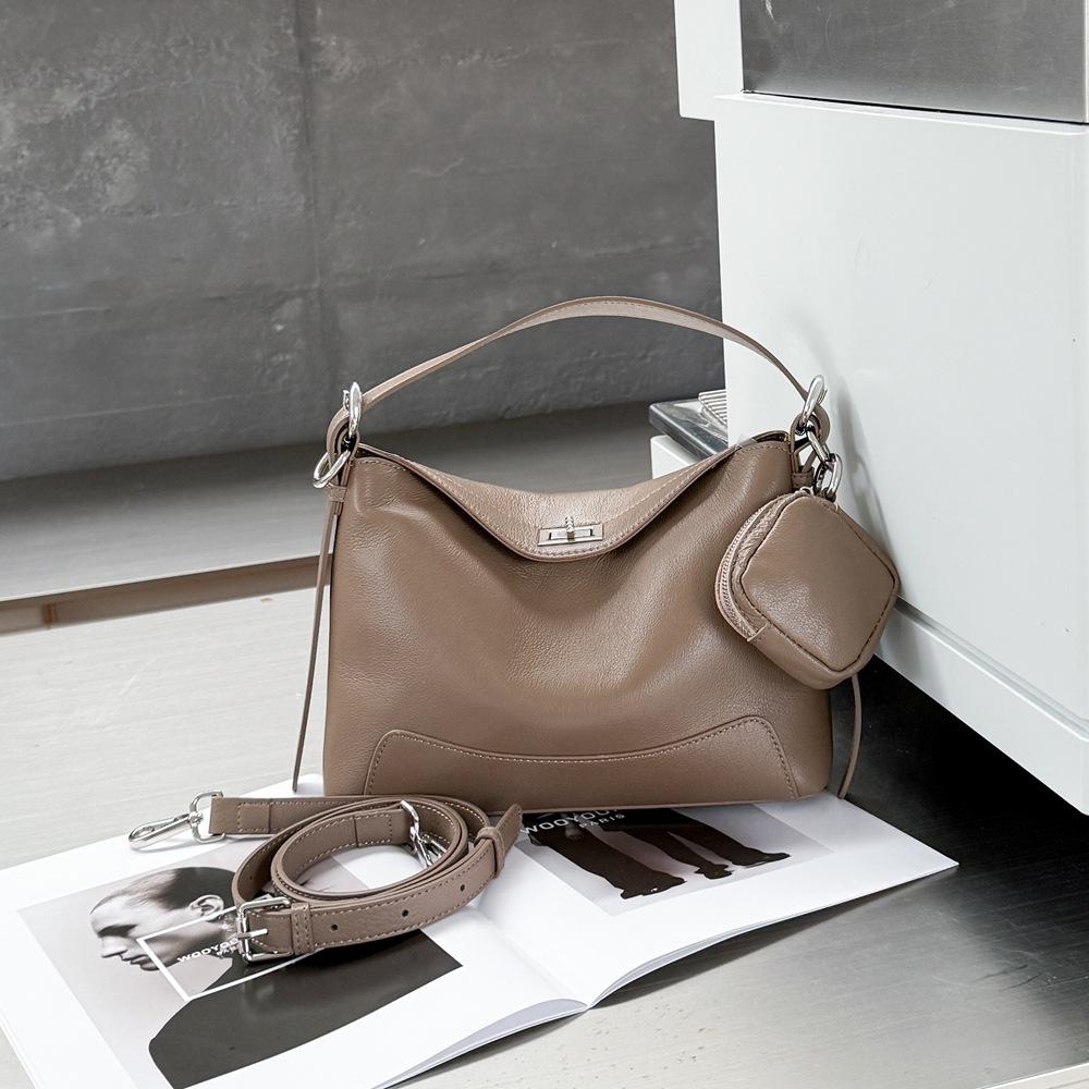Natürlicher Herbst Erste Schicht Rindsleder Achseltasche Hohes Gefühl Vielseitige Handtasche Trendige Leder Damen Tasche Kostenlose Tasche