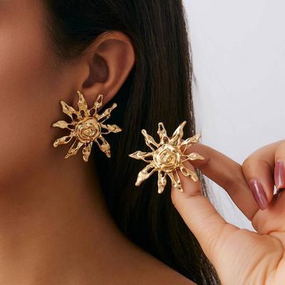 Ingemark Creative Unique Sunflower Stud Earrings for Women Fashion Statement Vintage Gold Color Piercing Earring Ear Jewelry New