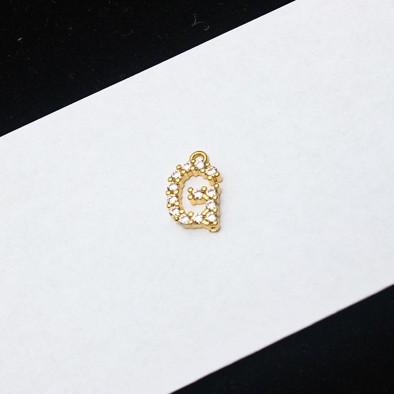 Copper-Plated Gold Micro-Inlaid Diamond English Letter Pendant: 26 Charm Options for Necklaces or Earrings