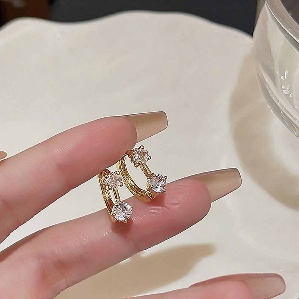 Elegant Zirconia Geometric Ear Cuff: Versatile, High-End, Fashion Jewelry