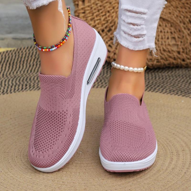Women New Foreign Trade Wholesale Mom Shoes, Breathable Fly-knit Slip-on Platform Height-increasing Soft Sole Casual Sneakers