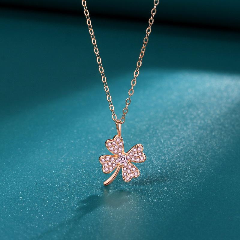 Four-leaf clover Korean fashion simple niche necklace women's jewelry flower cross pendant accessories