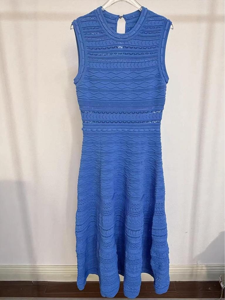 French Ripple Sleeveless Knit Dress – Solid Color, Round Neck, Hollow Design for Early Spring