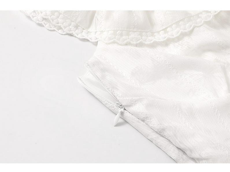 Elegant White Cap-Sleeve Dress: Beautiful Waist-Cinching Petite Short Dress In Old Money Style, Perfect for First Love Moments.