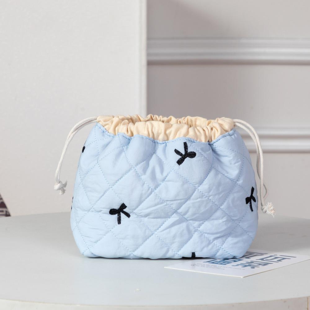 Korean Style Drawstring Cosmetic Bag High-end Travel Toiletry Bag Large Drawstring Bags Portable Makeup Pouch Travel Organizer