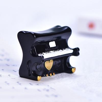 Resin Wonderful Gift Cake Ornament Bonsai Decor DIY Desktop Decoration Music Instrument Model Piano Figurines Micro Miniatures