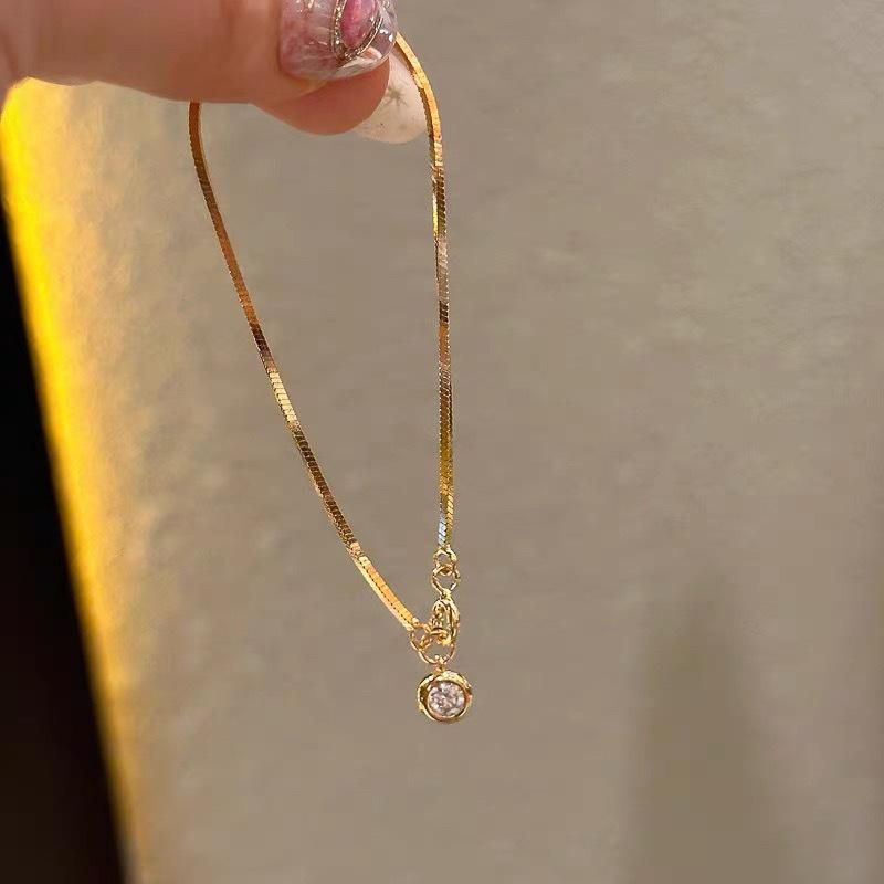 Женский роскошный браслет  Змеиная кость  с круглыми бриллиантами - Модный нишевый дизайн