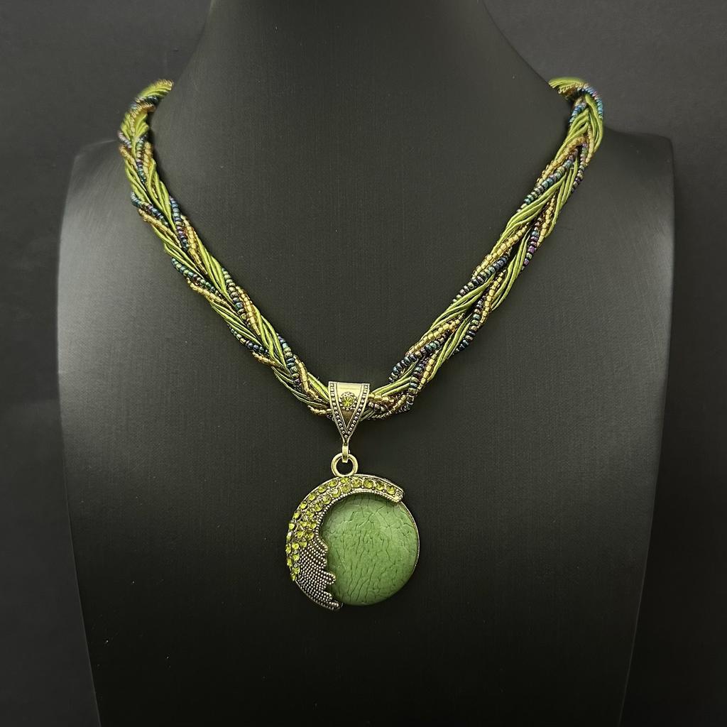 1PC European and American Bohemian style imitation gemstone pendant necklace handmade rice beads woven ethnic style retro sweater chain