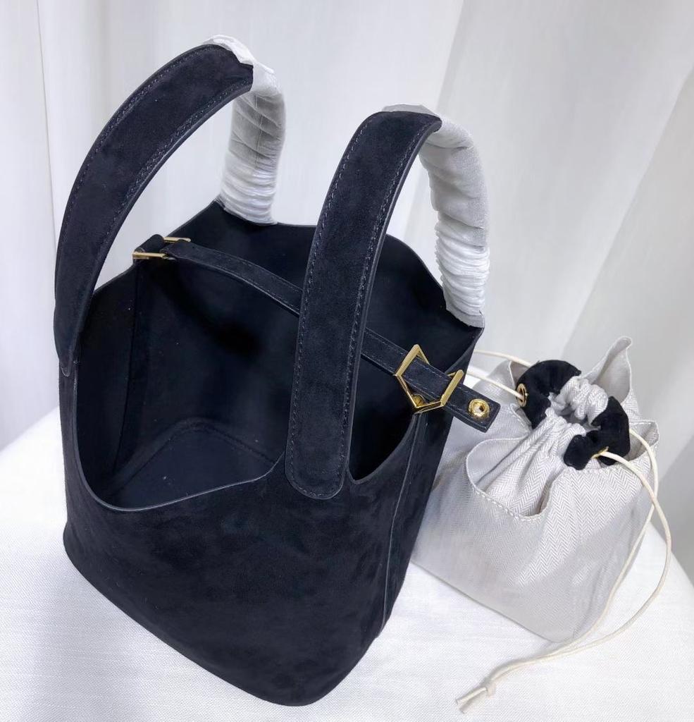 Autumn and Winter New First-layer Suede Matte Leather Vegetable Basket, European and American Fashion Handbag, Large Capacity Bucket Women's Bag