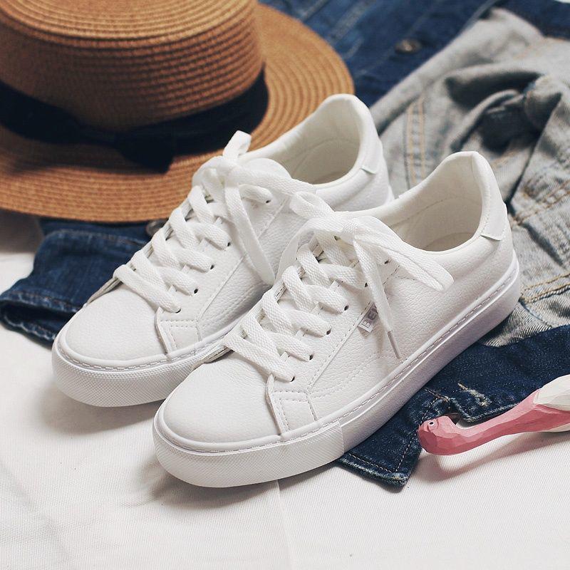 

Женские белые парусиновые кроссовки на шнуровке — универсальная повседневная обувь на все времена года 39