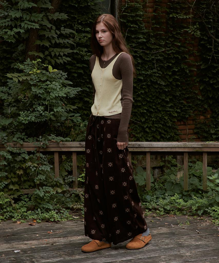 Seutyudioaenpaleukeu Ethnic Corduroy Wide Pants_Brown