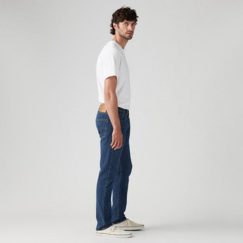 Levi S Men S Lightweight Taper 502  jeanS 295071636