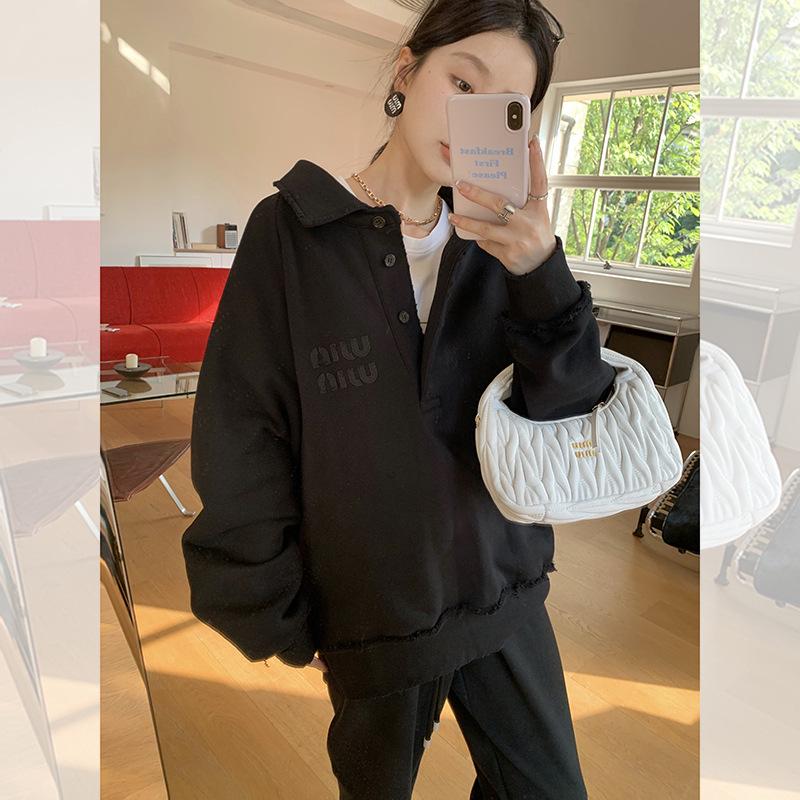 

Женский модный свитшот с воротником поло 2025 - Весенне-осенний повседневный спортивный топ M (Recommend up to 50kg) чёрный