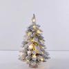 45cm Mini-Weihnachtsbaum mit Schneeflocken Beflockter Tischschmuck Beleuchteter Weihnachtsbaum mit Holzsockel für Zuhause Büro Party Feiertag
