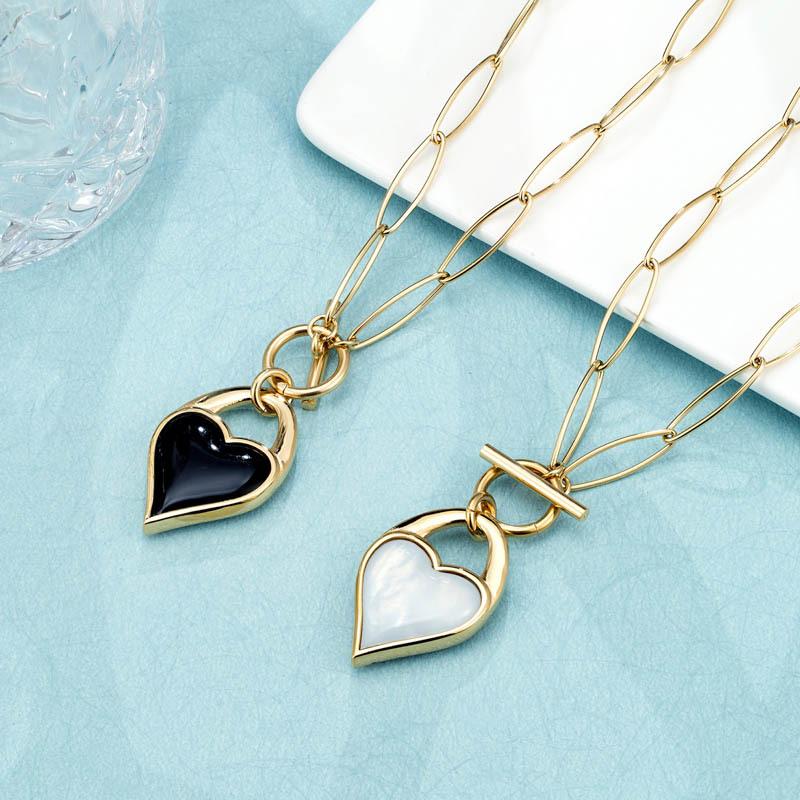Light luxury shell love necklace, necklace niche double-sided small pendant sweater chain summer