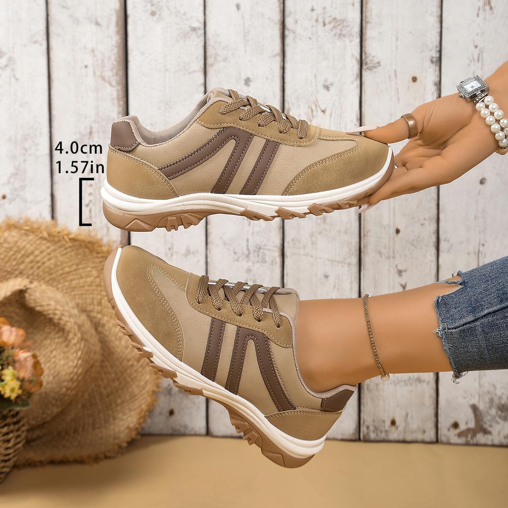 Fashion Women Sneakers 2025 New Autumn Large Size Casual Women Shoes Lightweight Simple Designer Style Sneakers Women Zapatos De Mujer