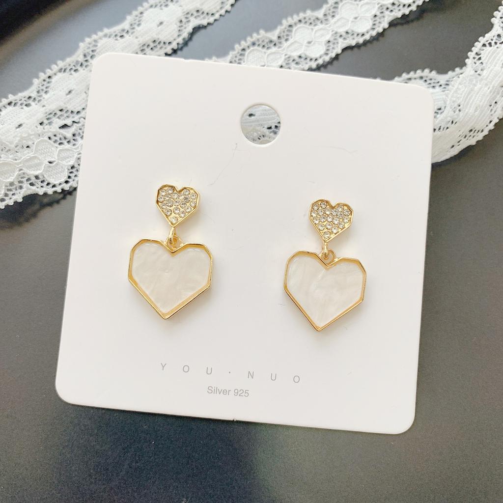 Temperament simple pearl love stud earrings women's light luxury niche design sense high sense Korean versatile earrings ear jewelry