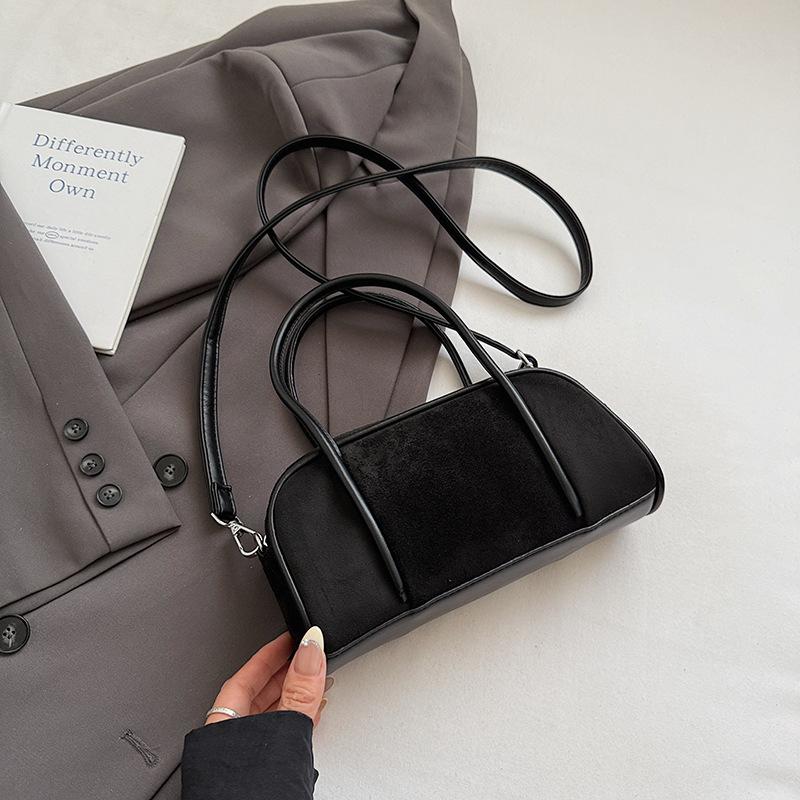 

Осень 2025 новый замшевый материал сумка для боулинга женская нишевая повседневная высокая ценность корейская версия сумка-мессенджер на одно плечо