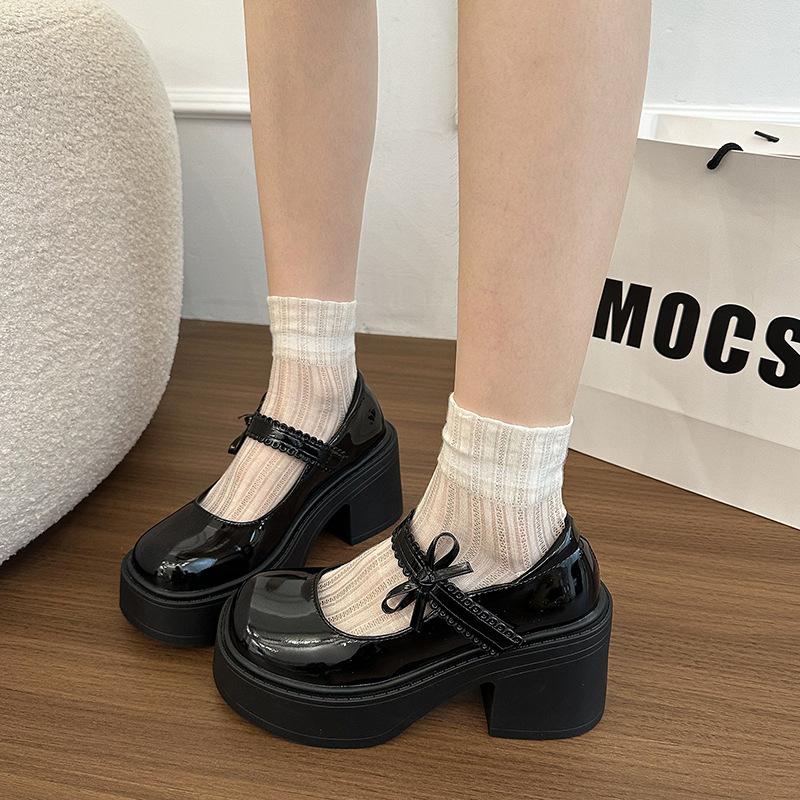 French new versatile skirt platform round head pearl 2025 spring single shoes retro Mary Jane small leather shoes women