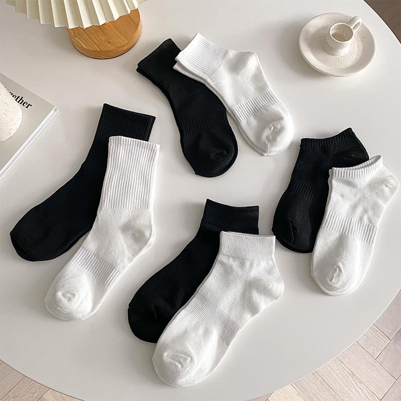 Mid-Calf Black & White Socks: Autumn/Winter Solid Color & Summer Thin Long Jk Styles