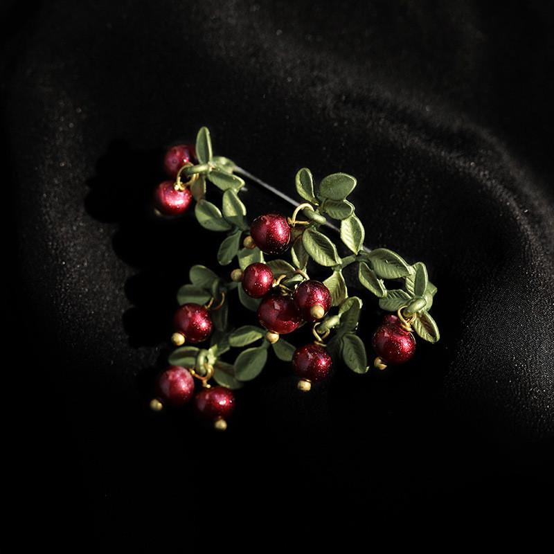 Vintage Floral Brooch Pin With Alloy Material For Wedding Gift And Souvenir